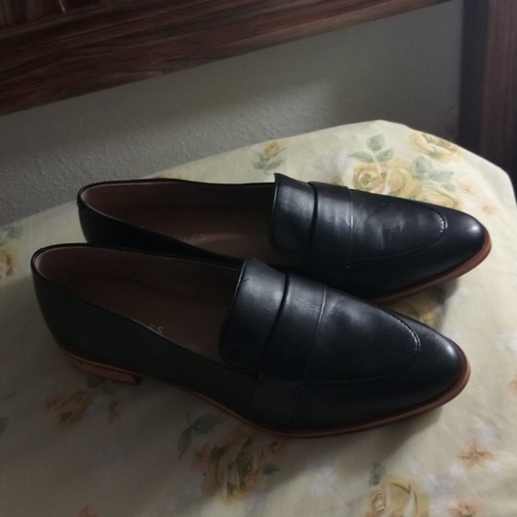 Shoes - Picture 3 of 3